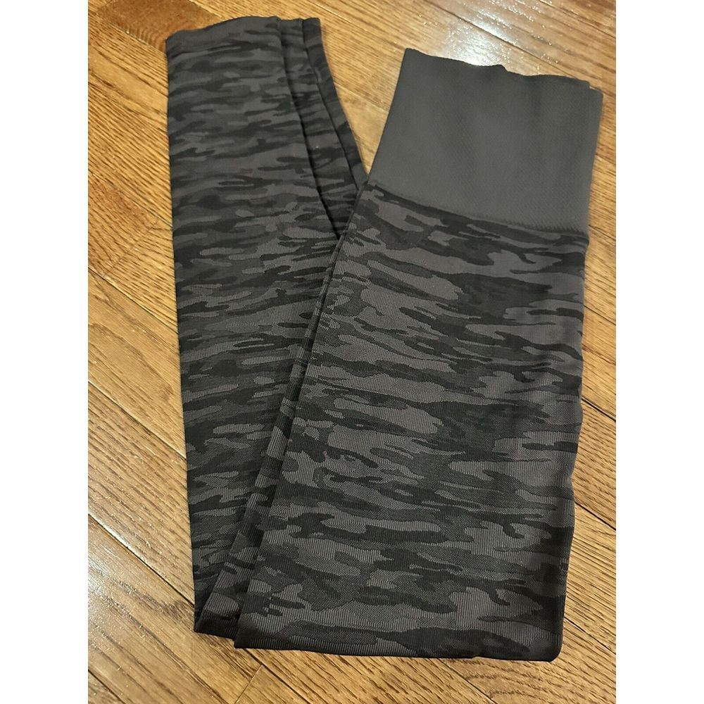 Assets By Spanx‎ Womens Small Camo Seamless Leggings